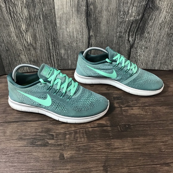 Nike Shoes - Nike Free RN Shoes